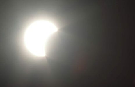 किन दुर्लभ हो आजको सूर्यग्रहण ?